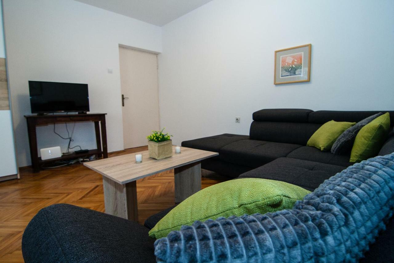 New Renovated Apartment 15 Min From Beach On Foot Pula Exteriör bild