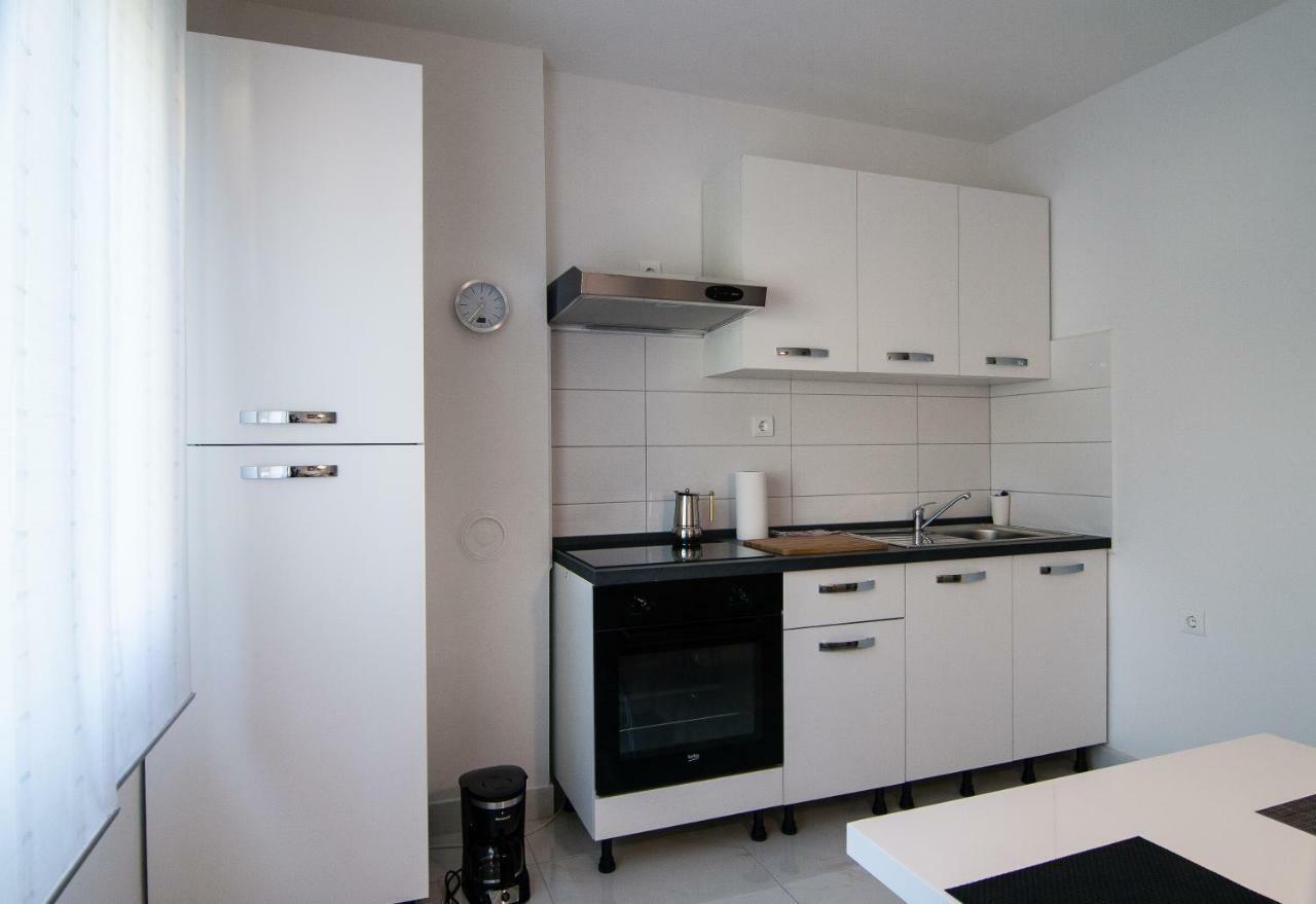 New Renovated Apartment 15 Min From Beach On Foot Pula Exteriör bild
