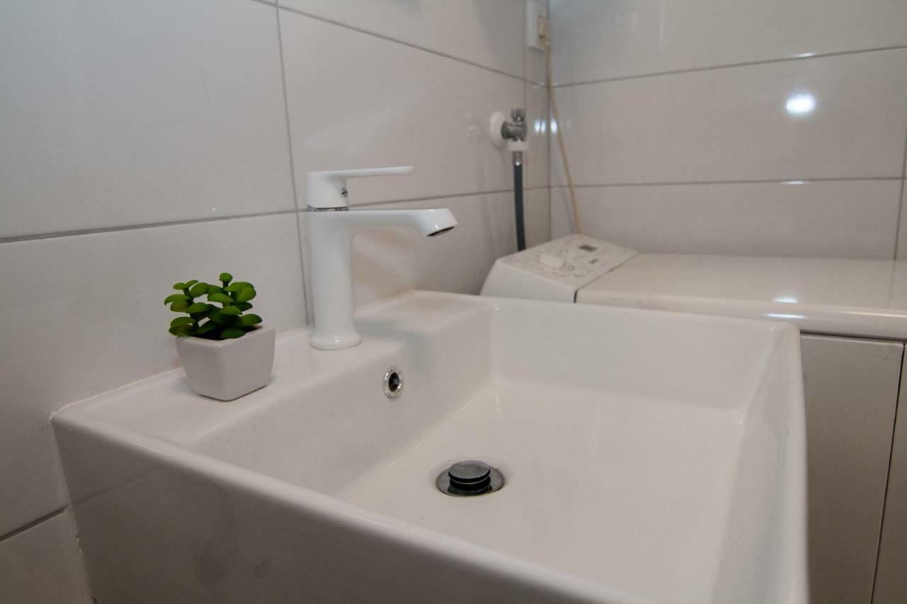 New Renovated Apartment 15 Min From Beach On Foot Pula Exteriör bild