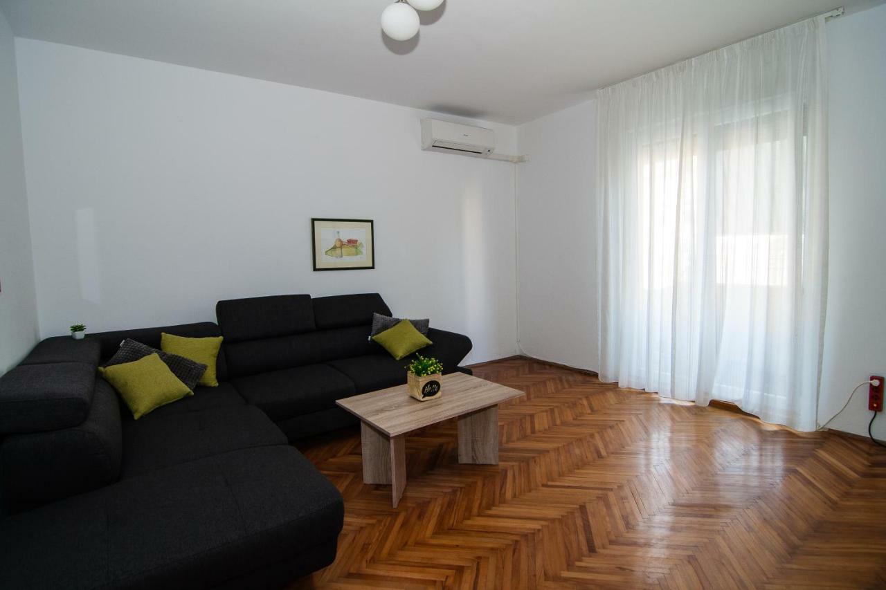 New Renovated Apartment 15 Min From Beach On Foot Pula Exteriör bild