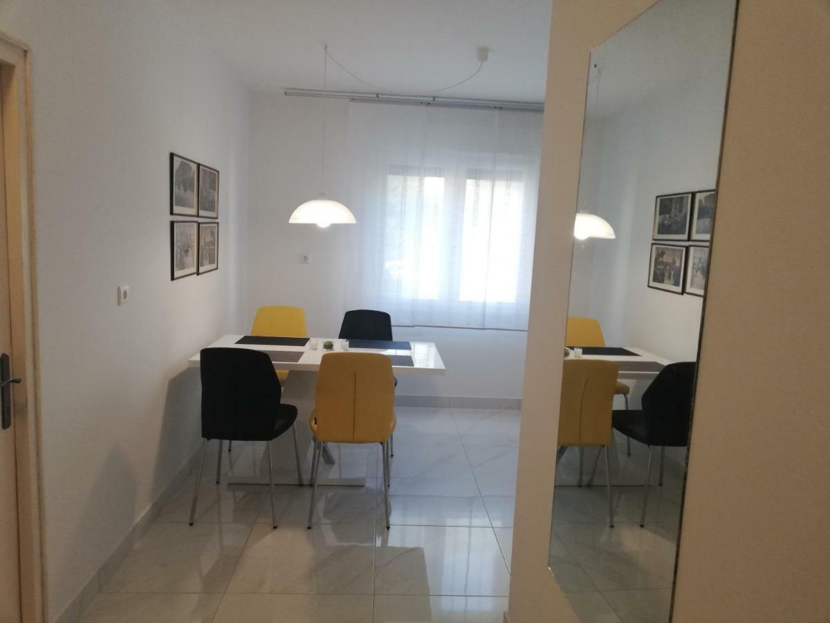 New Renovated Apartment 15 Min From Beach On Foot Pula Exteriör bild
