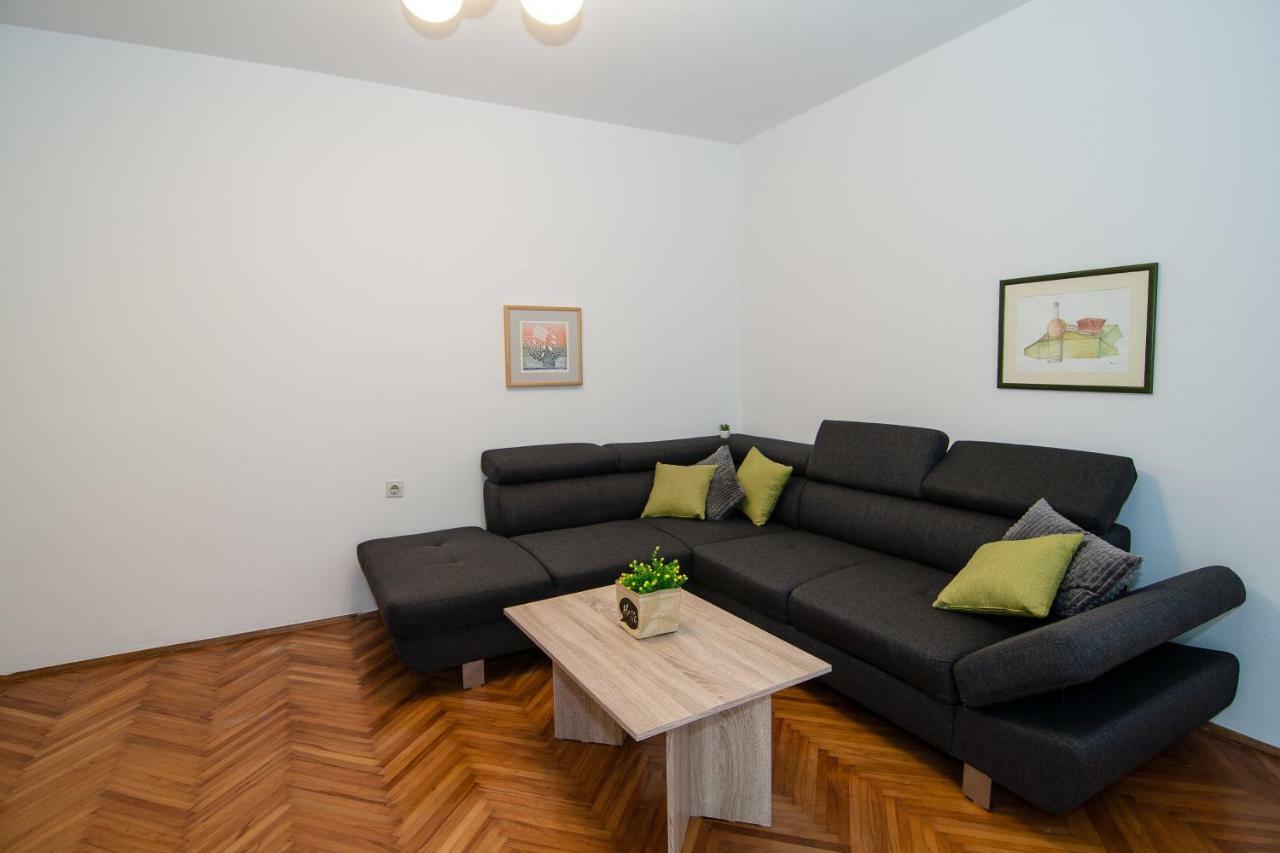New Renovated Apartment 15 Min From Beach On Foot Pula Exteriör bild
