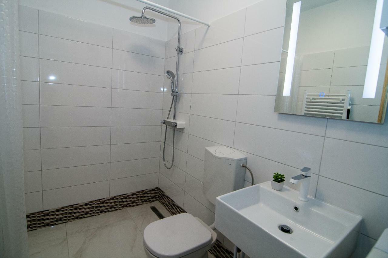 New Renovated Apartment 15 Min From Beach On Foot Pula Exteriör bild