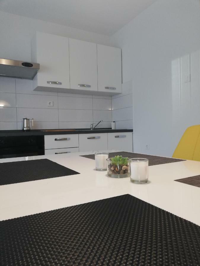New Renovated Apartment 15 Min From Beach On Foot Pula Exteriör bild